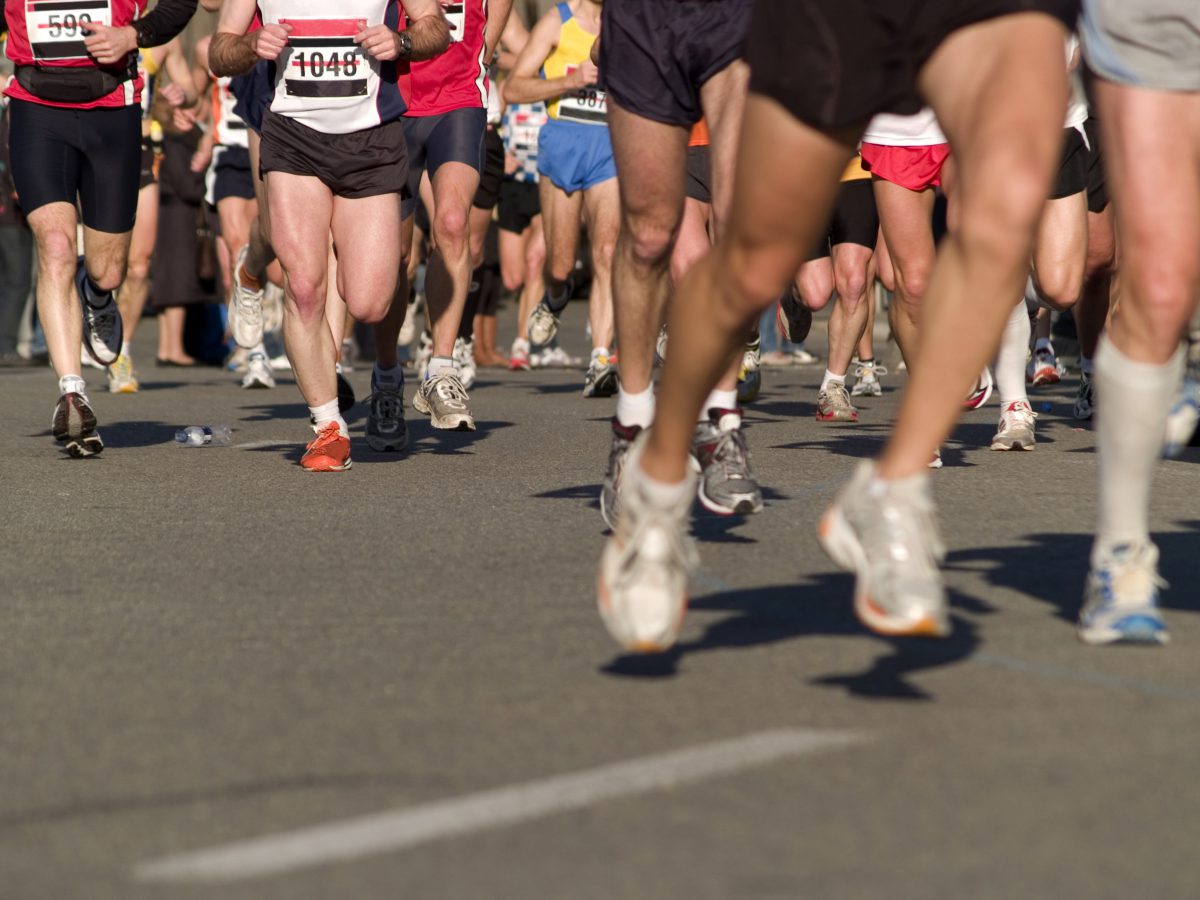 I m running. Стайерский бег. Техника бега на марафонские дистанции. Женский стайерский бег. Техника бега марафонца.